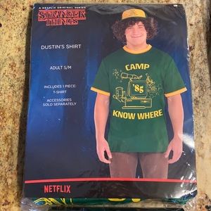 BUNDLE Stranger Things Dustin T-Shirt AND wig